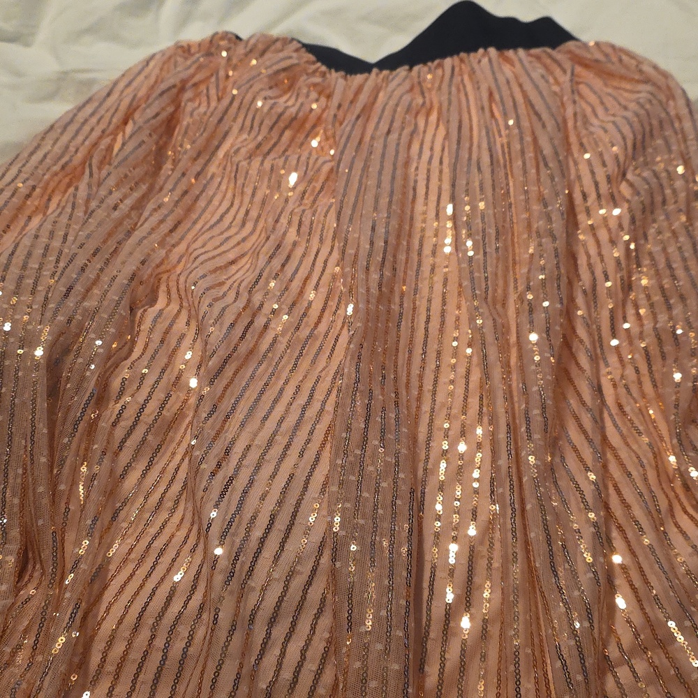 NWT Torrid Pleated Sequin Tea Length Skirt - Picture 7 of 7